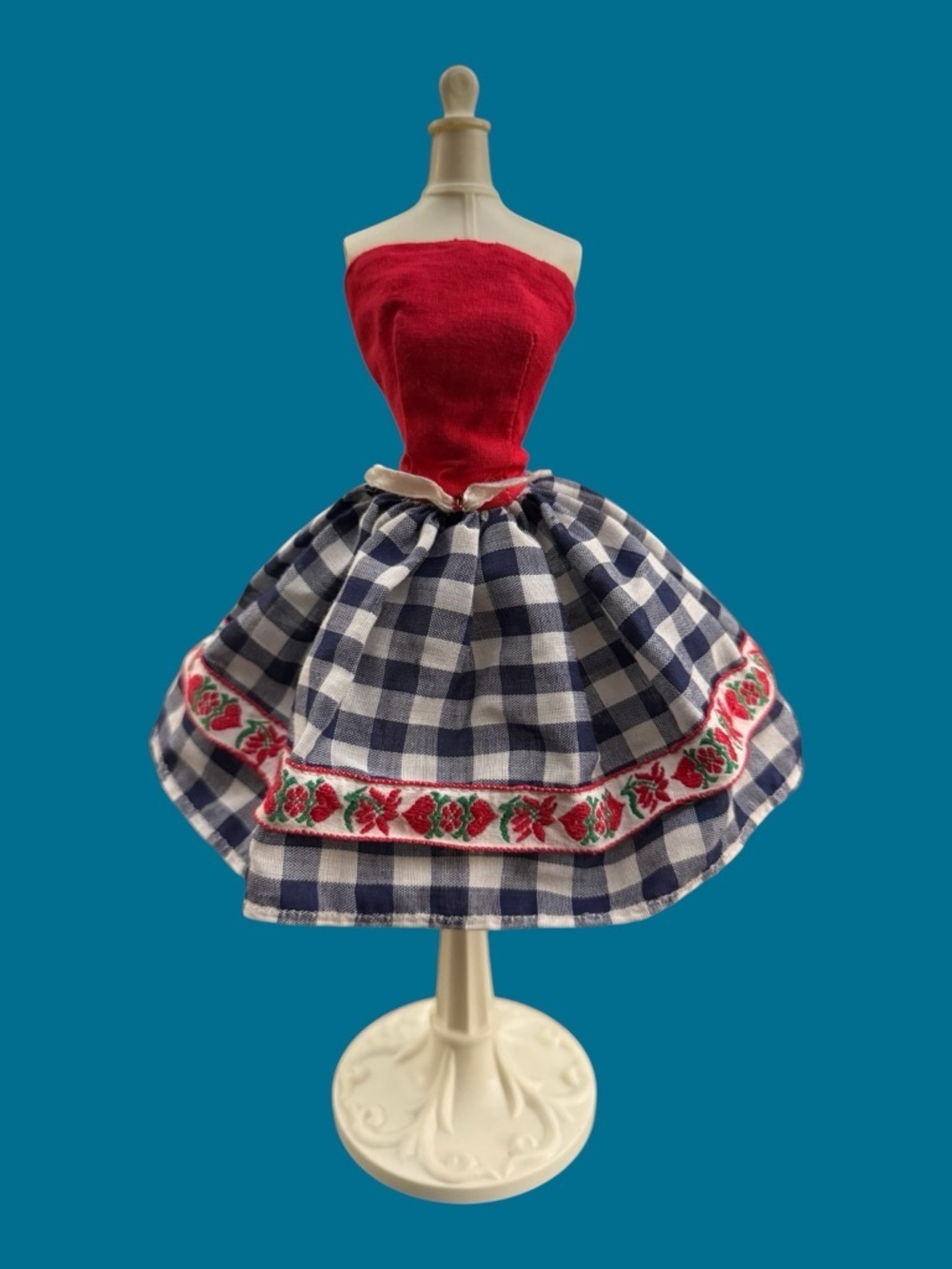 Variety of Vintage 1960s-1970s Barbie and Francie Doll Fashions & Accessories